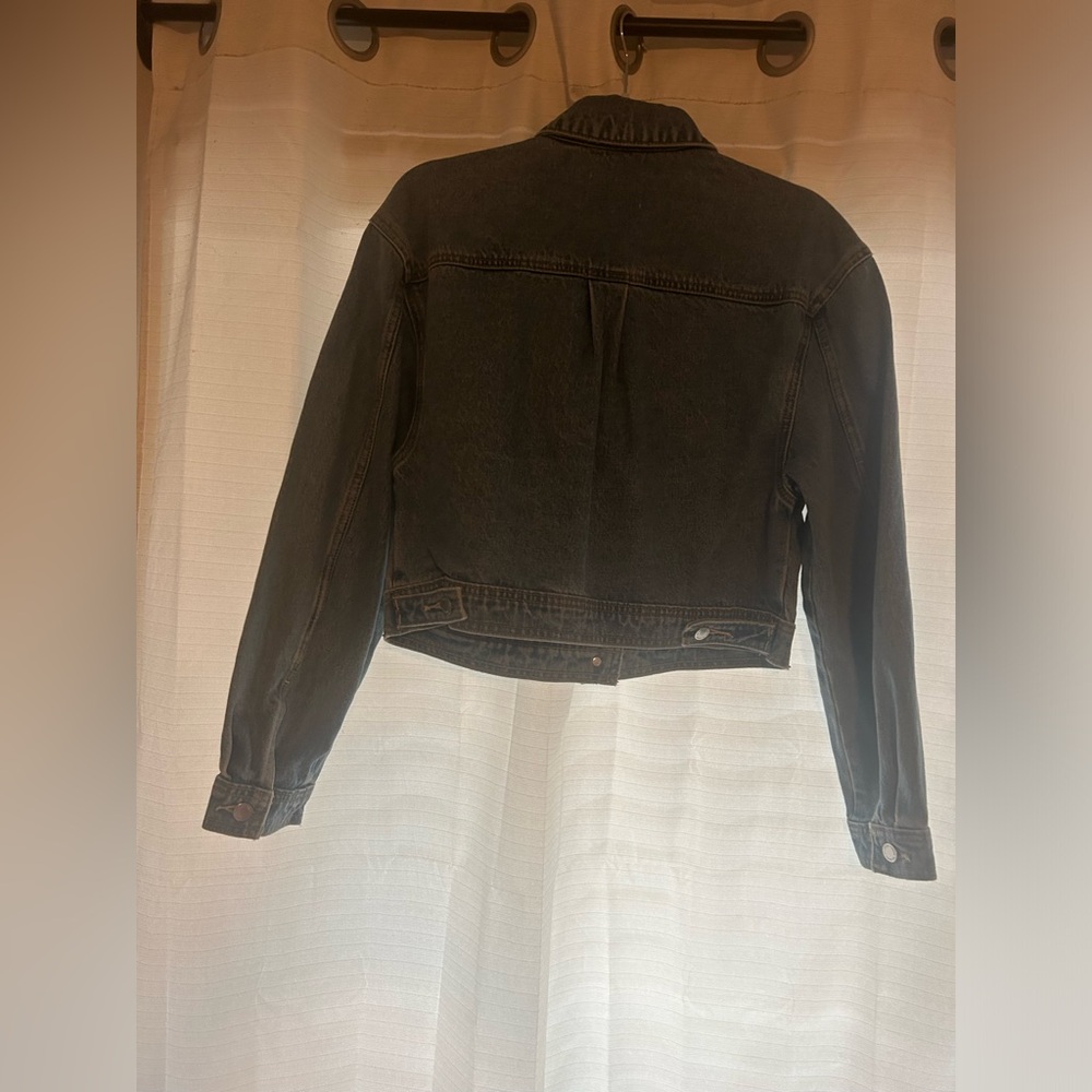 Universal Thread Blue Denim Jean Jacket Cropped Fit - Picture 13 of 16